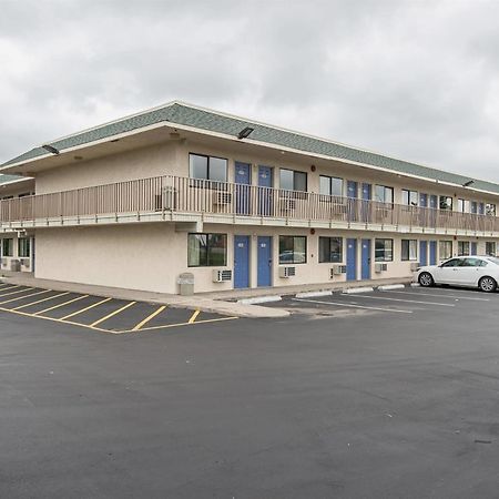 Motel 6 Kansas City, Mo - Airport Ngoại thất bức ảnh