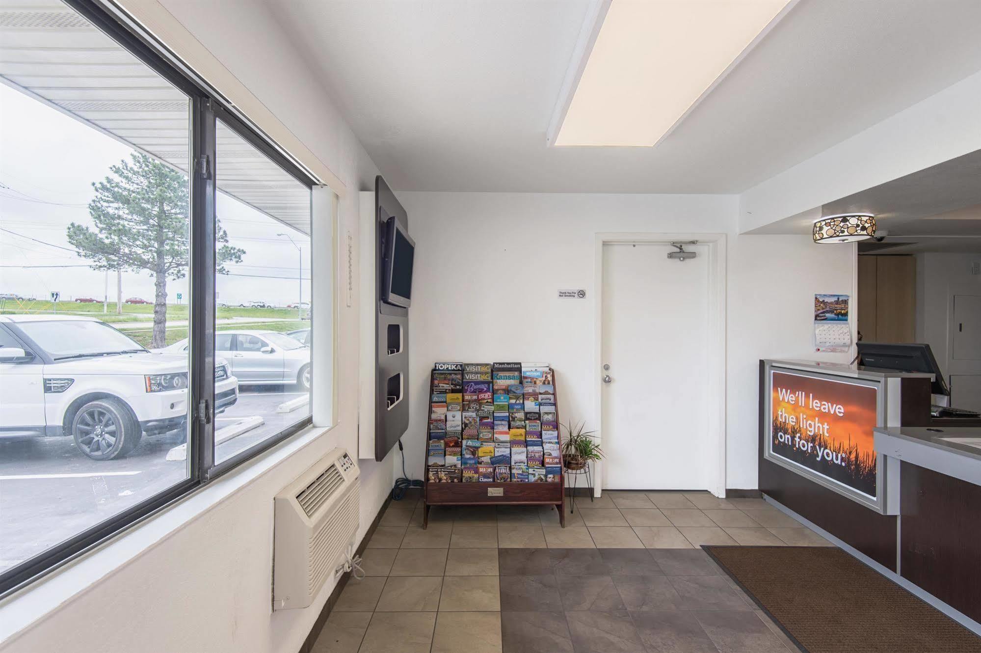Motel 6 Kansas City, Mo - Airport Ngoại thất bức ảnh
