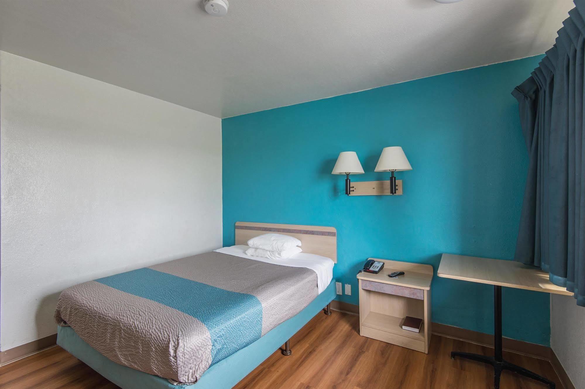 Motel 6 Kansas City, Mo - Airport Ngoại thất bức ảnh