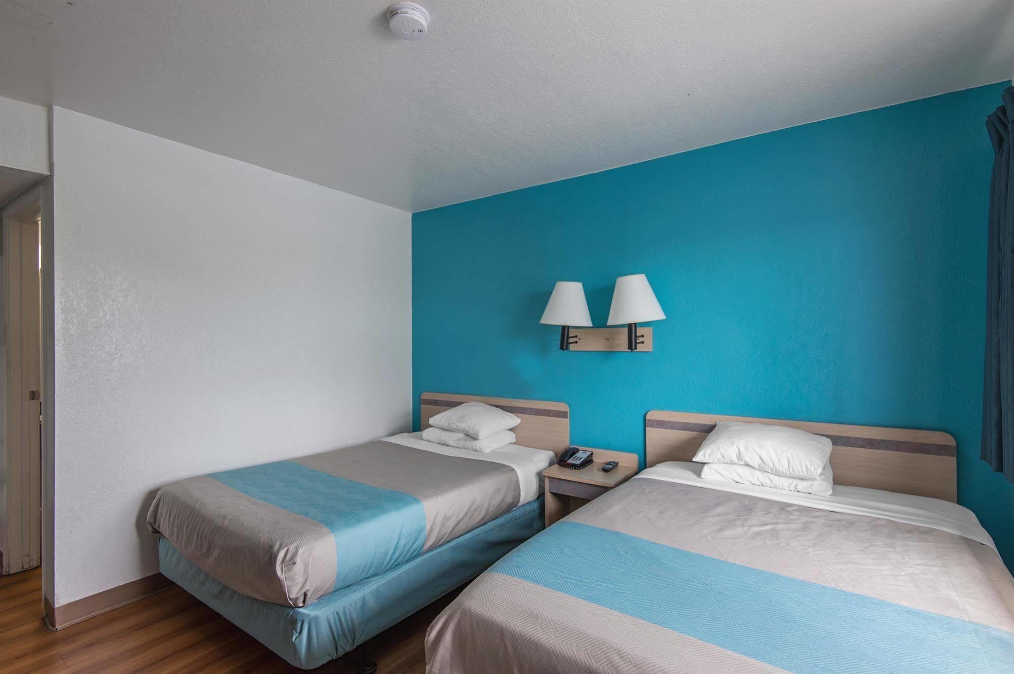 Motel 6 Kansas City, Mo - Airport Ngoại thất bức ảnh
